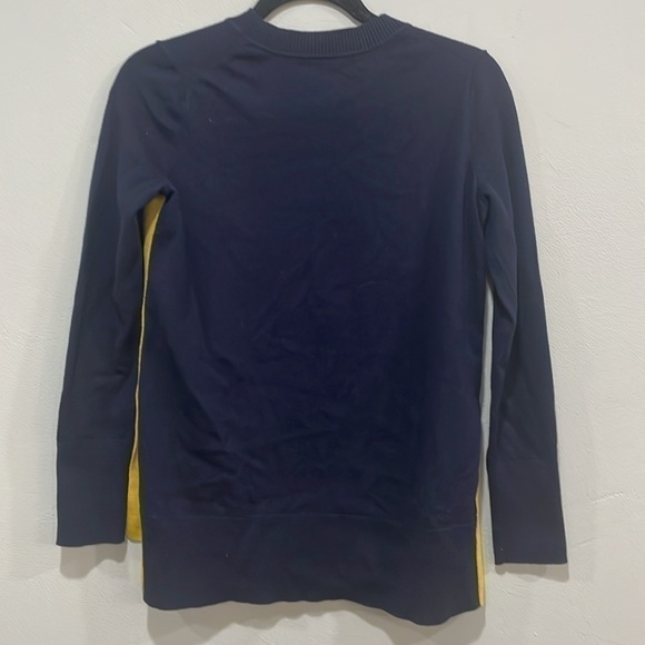 Boden Wool and Cotton Navy and Yellow sweater size XS with small hole - Picture 4 of 7